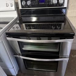Whirlpool double oven / Stove range
