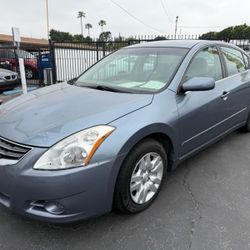 Nissan Altima