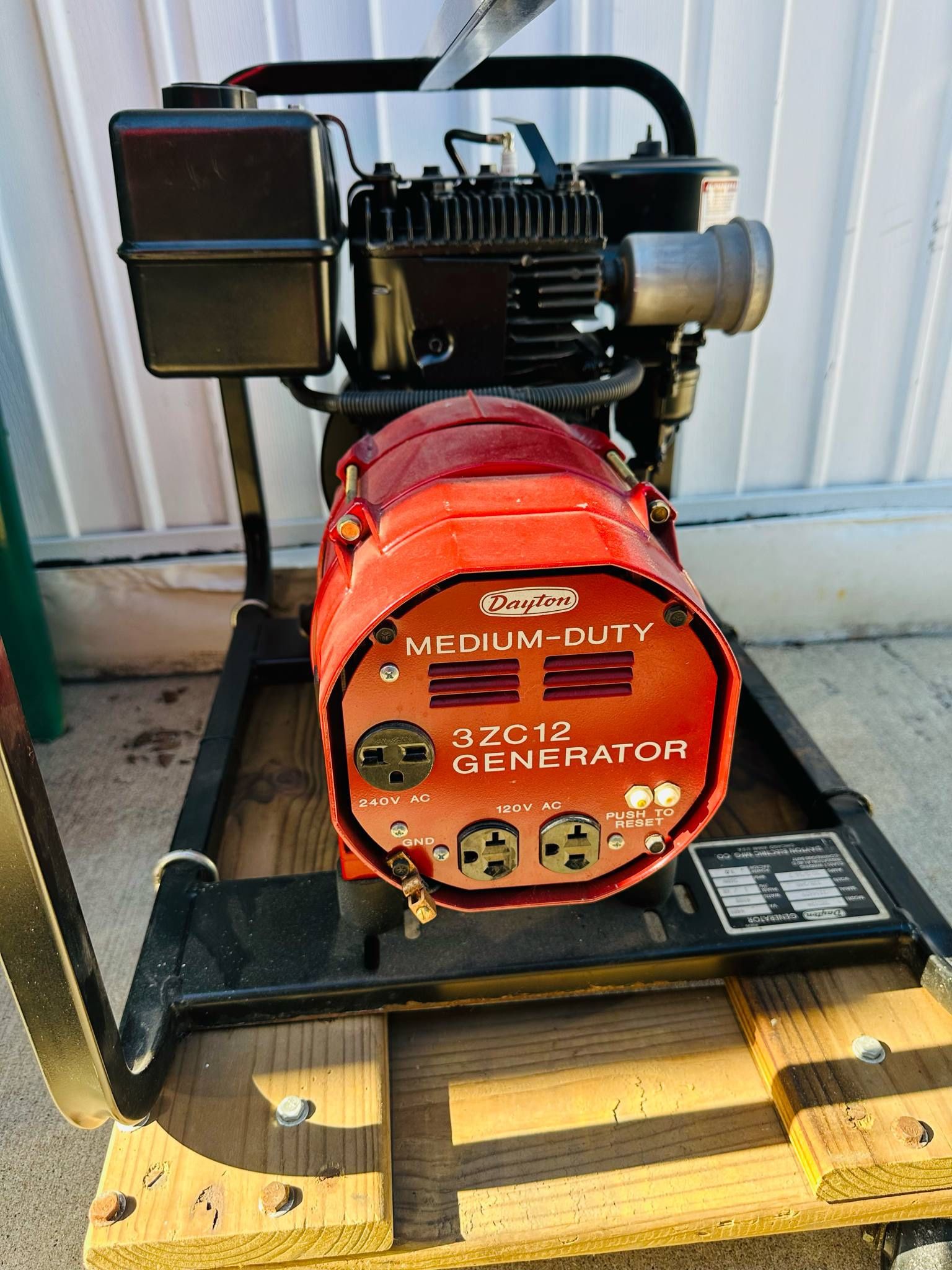 Dayton Generator 4,000 Watts