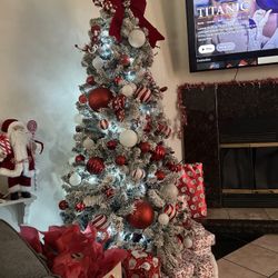 6ft Christmas Tree Flocked 45$