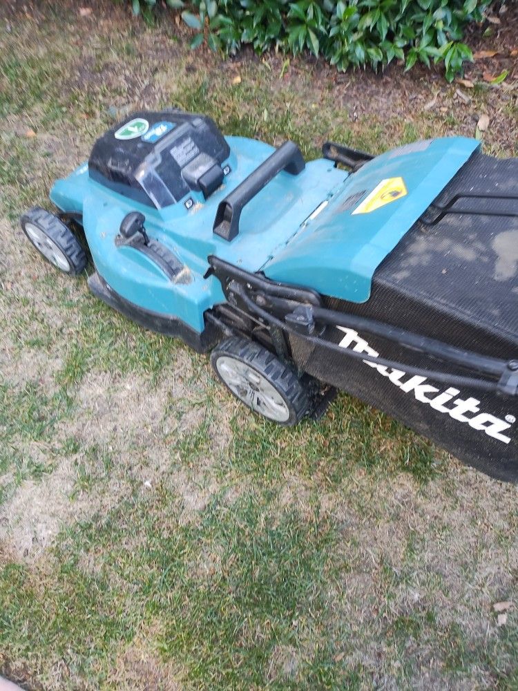 Lawn Mower Makita Self Propelled