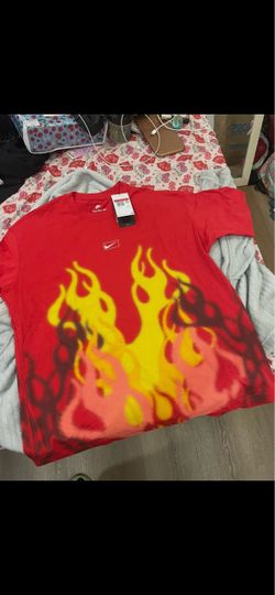 Nike Red Flame Graphic T-Shirt size large