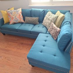 New Sectional Couch / Free Delivery 