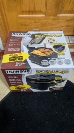 Nuwave Air Fryer Brio 10 Quart hardly used plastic is still on the face