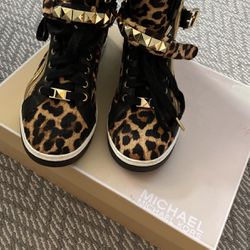 Michael Kors Sneakers 8.5 Woman’s 