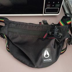 RARE VINTAGE NIXON FANNY PACK!