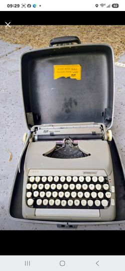 Vintage Smith-Corona Sterling Portable Typewriter w/ Original Case