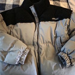 Day Puffer Zip Up Jacket Size XL