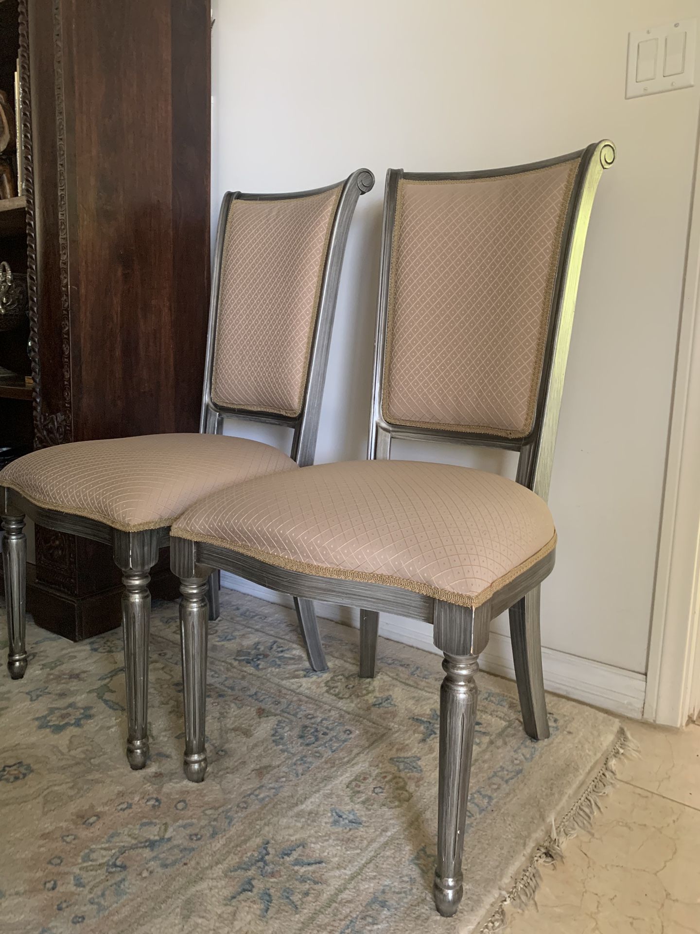 Dining Chairs 