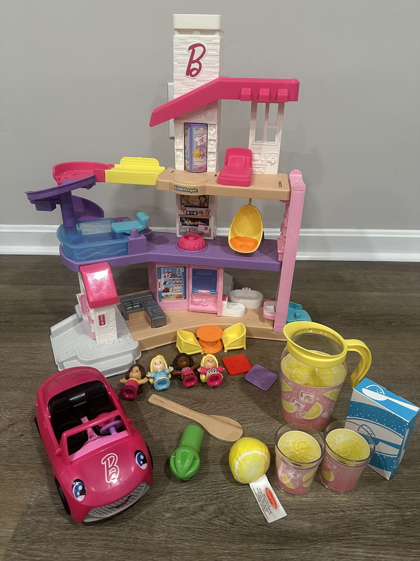 Like New Little people Barbie Dream House, convertible car, Lemonade pretend playset