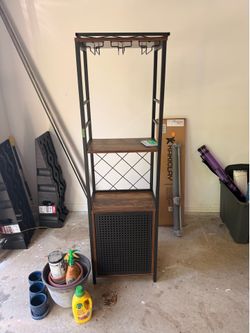 Wine/liquor Cabinet