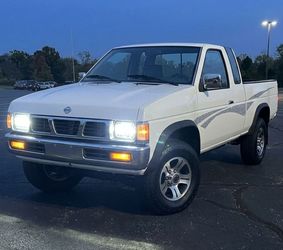 1986 To 1996 NISSAN PICKUP TRUCK GLASS OEM STYLE LED HEADLIGHTS