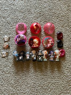Bundle of Pop Mart Figurines