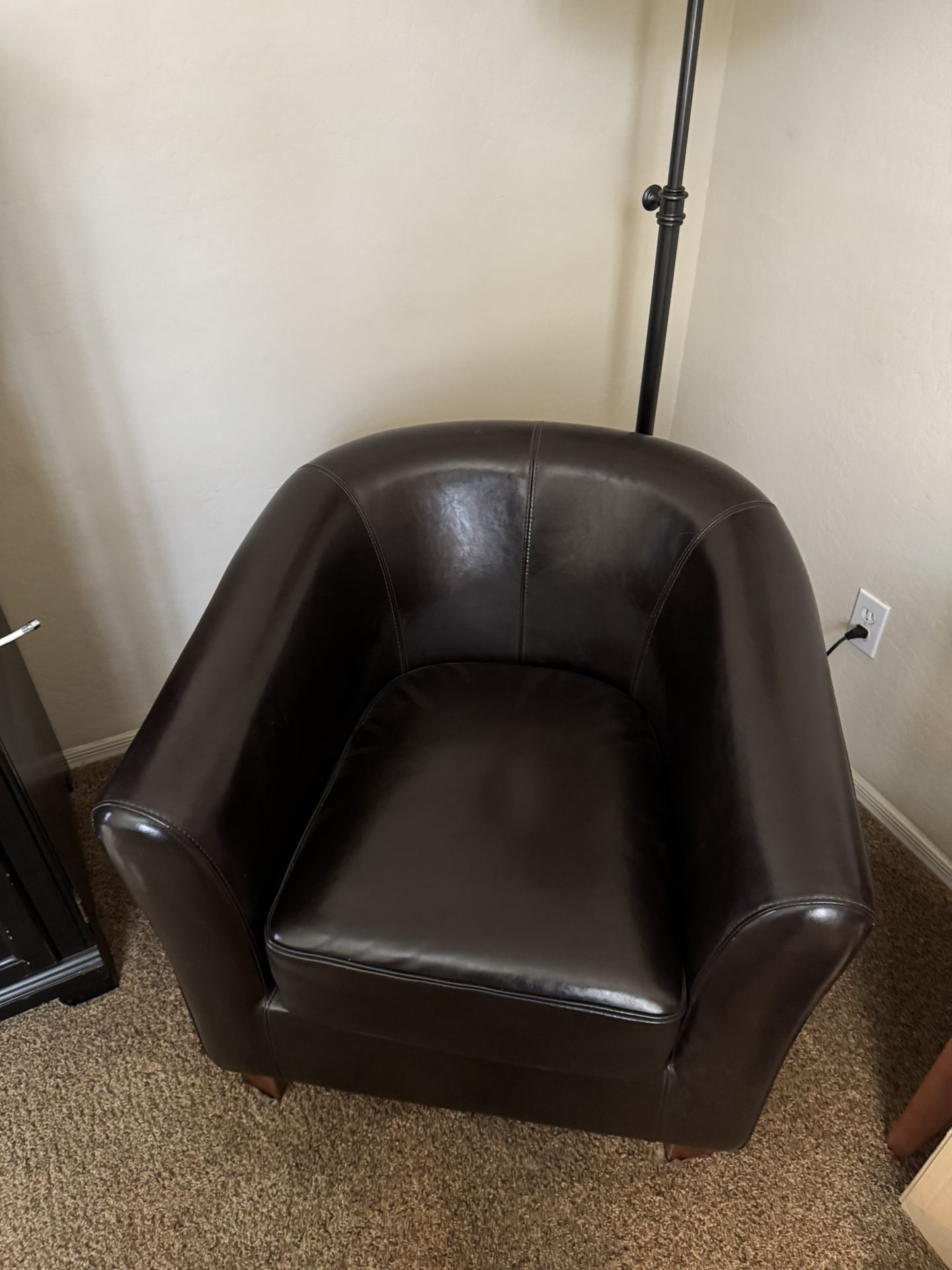 Set of 2 Leather Tub Chairs – Espresso Color