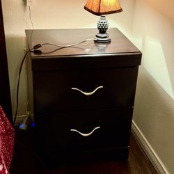 Night Stand + Lamp + USB Port