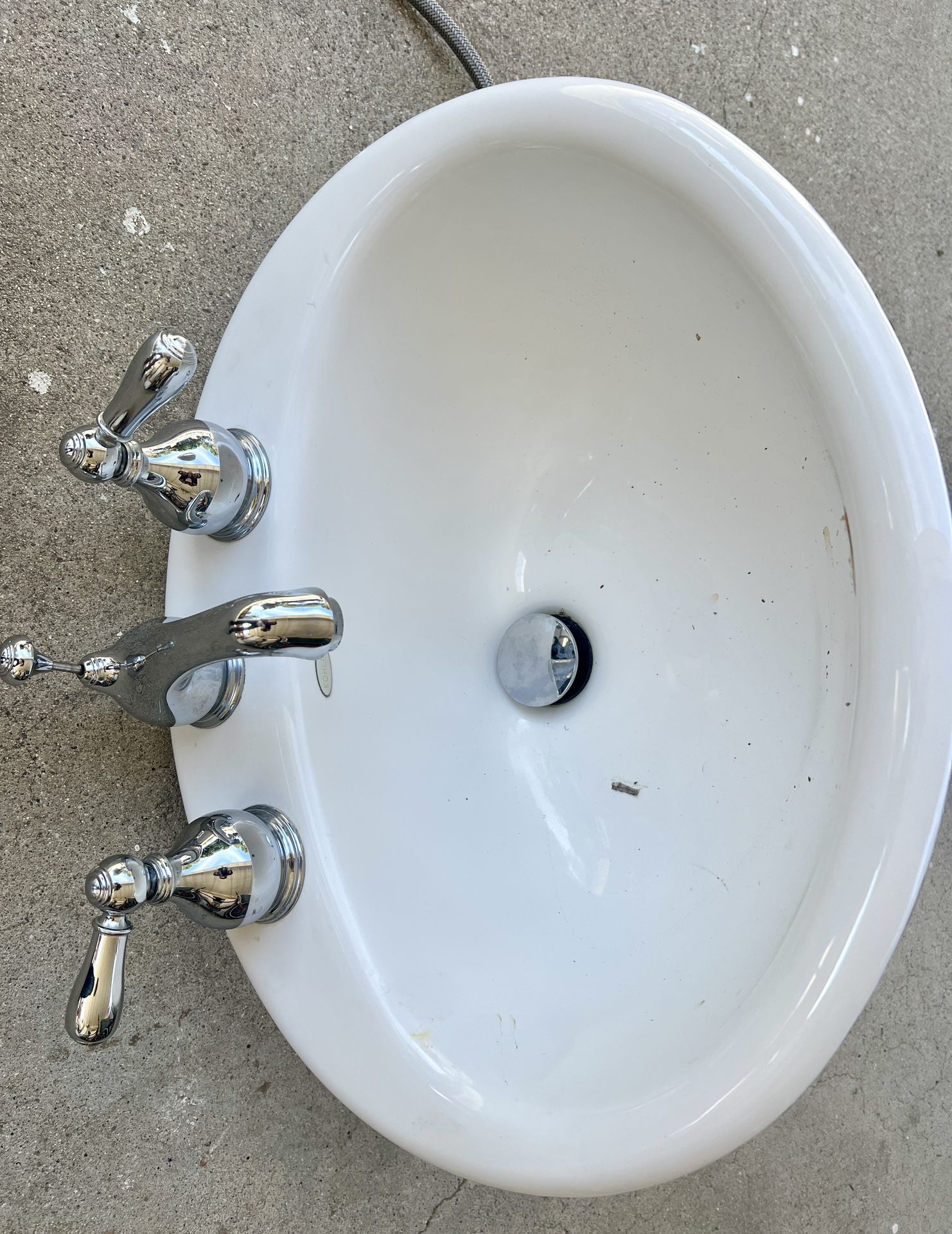 Metallic Wash Basin