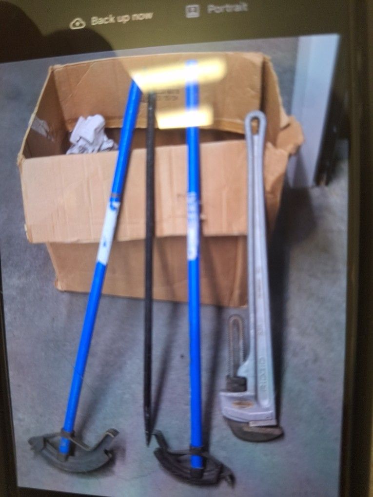 Pipe Bendersmid Size Pry Bar Straightawl And Flat End On Other And Rigig Pipe Wrench,flashlights,dremel Kit And Jump Box