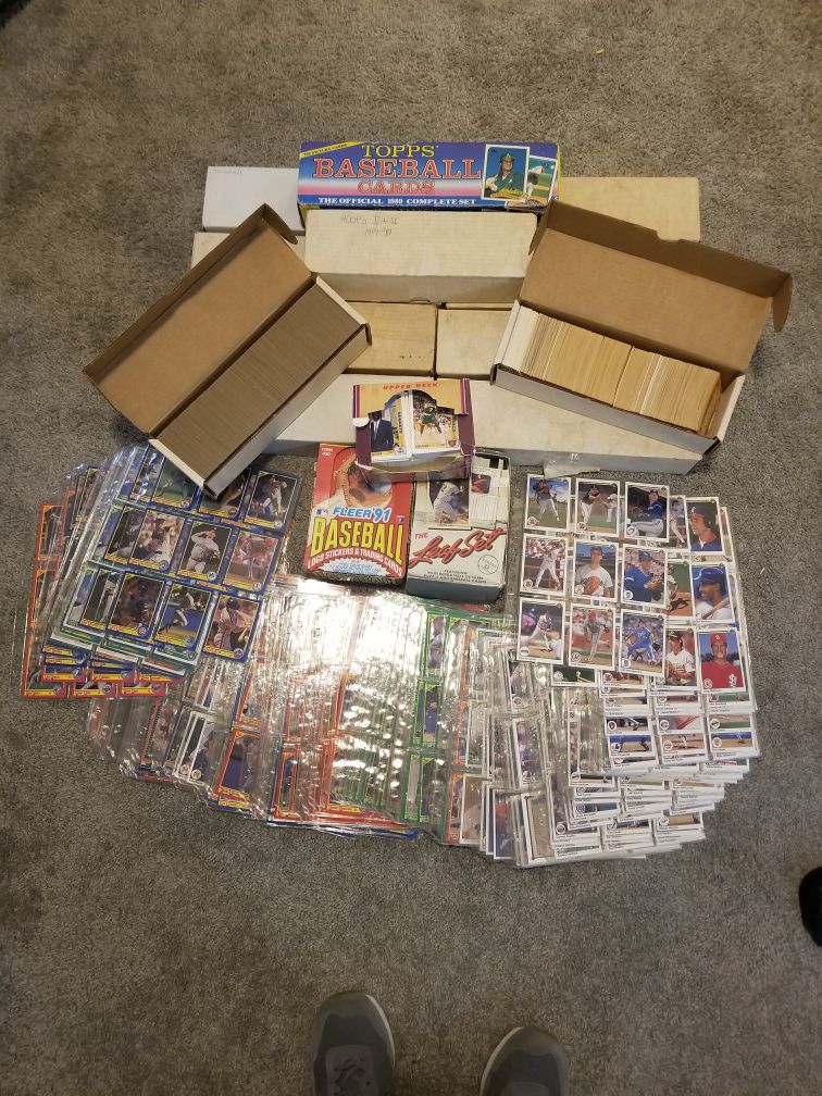 Thousands Of Baseball and Basketball Cards!