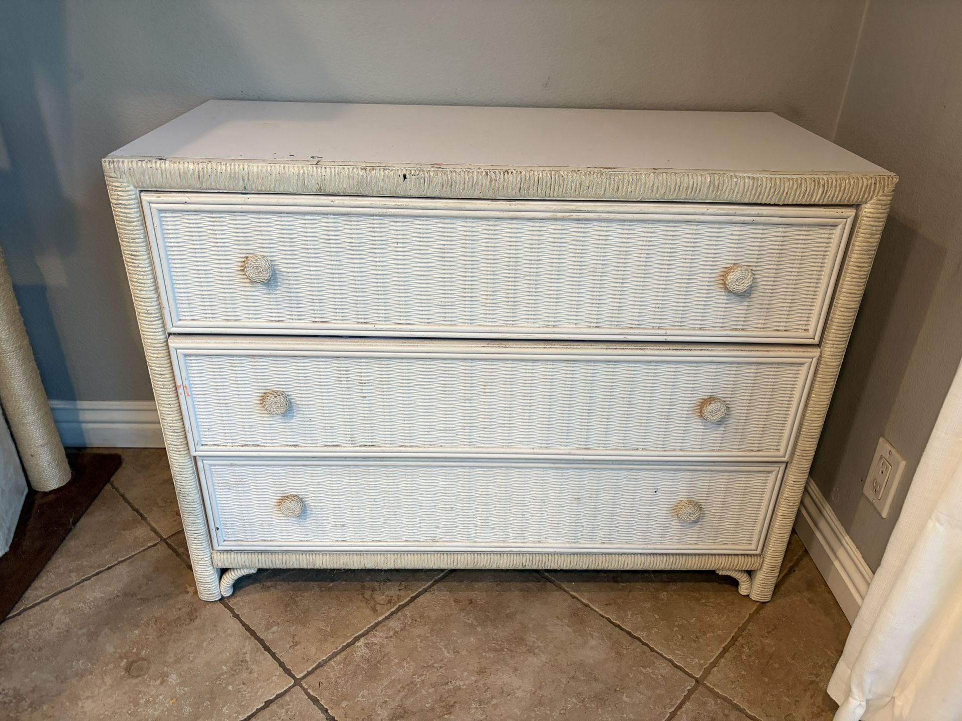 White Wicker Girls Bedroom Furniture Vintage 