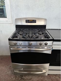 GE PROFILE NATURAL GAS STOVE