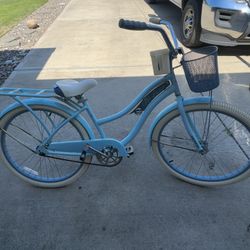 Huffy-Nel Lusso Cruiser Bike 