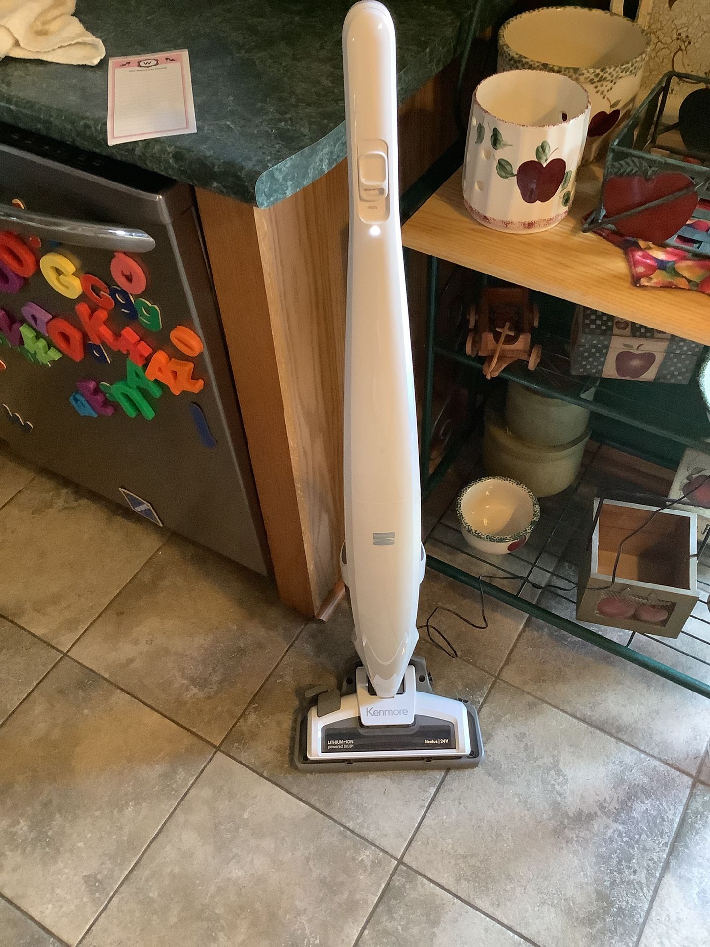Kenmore Stratus model 24 volt cordless stick vacuum cleaner 2 in 1 model with lithium ion powered brush. Model DS1030 Ideal for hardwood and carpet f