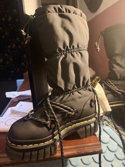 Doc marten snow boots