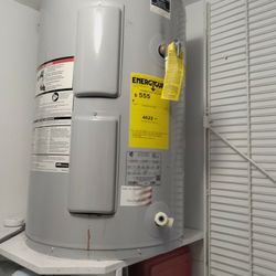 Whirlpool Water Heater Works Great Good Condition 