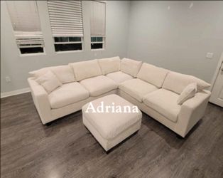 Gorgeous‼️ 4-Pc Ivory Corduroy Sectional Sofa With Ottoman