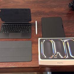 iPad Pro M4, 11” w/Magic Keyboard, Smart Folio, Apple Pencil and AppleCare!
