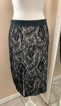 Skirt with side slit