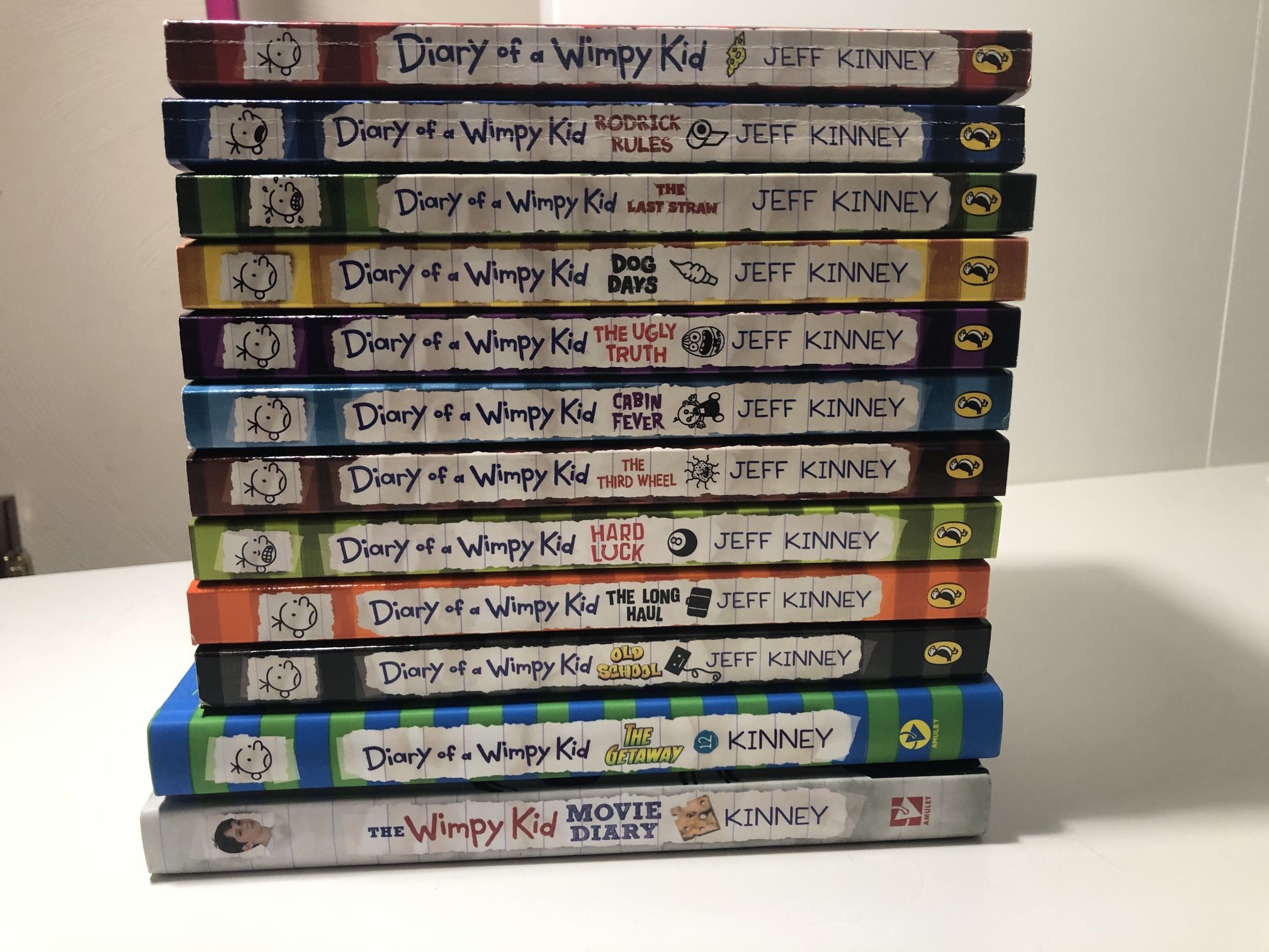 12 Diary Of A Wimpy Kid Books