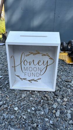 Honeymoon fund box