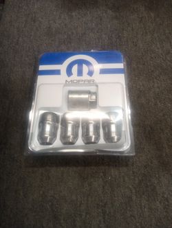 Mopar Wheel Locks