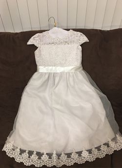 Girls flower girl/formal white dress size 7