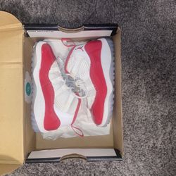 PS Jordan Retro 11 “Cherry” Size 7c