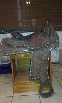 Saddle