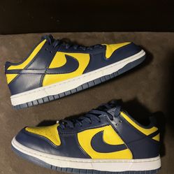Nike Dunk Low "Michigan" Varsity Maize(yellow)Midnight Navy (dark blue) size 9.5