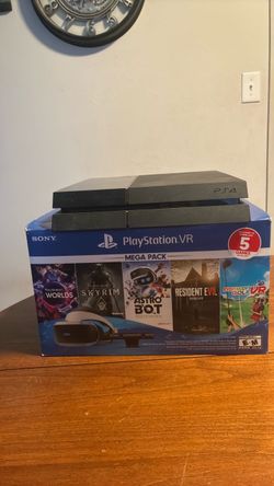 PS4 Console and PS4 VR