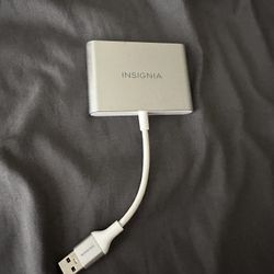 Insignia USB to Dual HDMI Adaptor