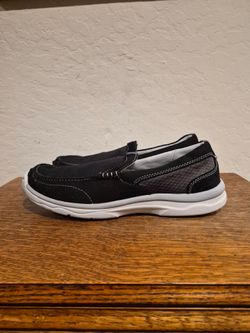 Clarks Marus Step Slip-on Loafer Fashion Sneakers 
Women's Size 9