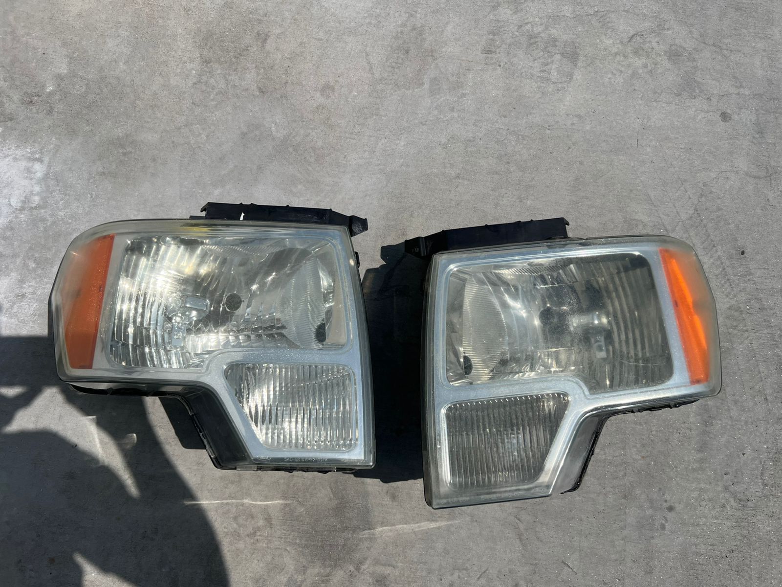 Ford F-150 2009-2014 Headlights OEM