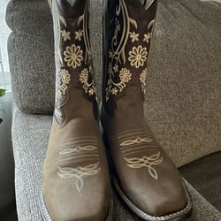 Women’s Cowgirls Boots 
