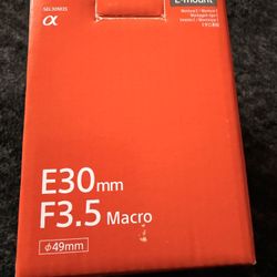 Sony SEL30M35 Macro Lens
