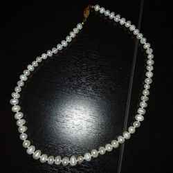 Pearl Necklace Vintage With Gold Or Gold Tone Clasp 