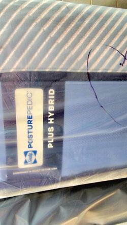 Clearance Sale King Mattress SEALY Plus Hybrid 