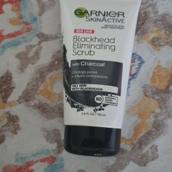 Garnier Charcoal Blackhead Eliminating Scrub 