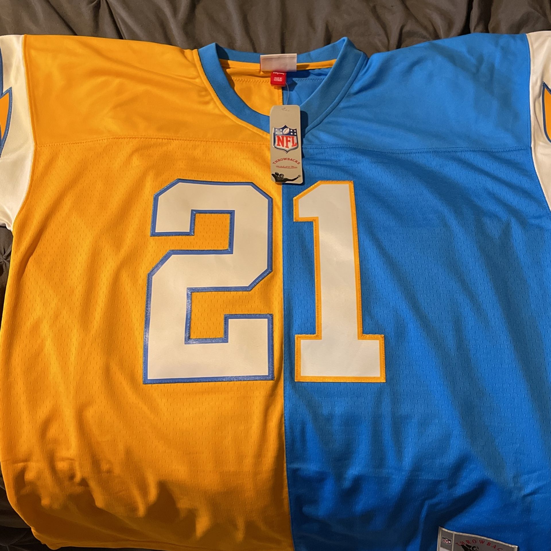 *New/Never Worn* Tomlinson Jersey XL