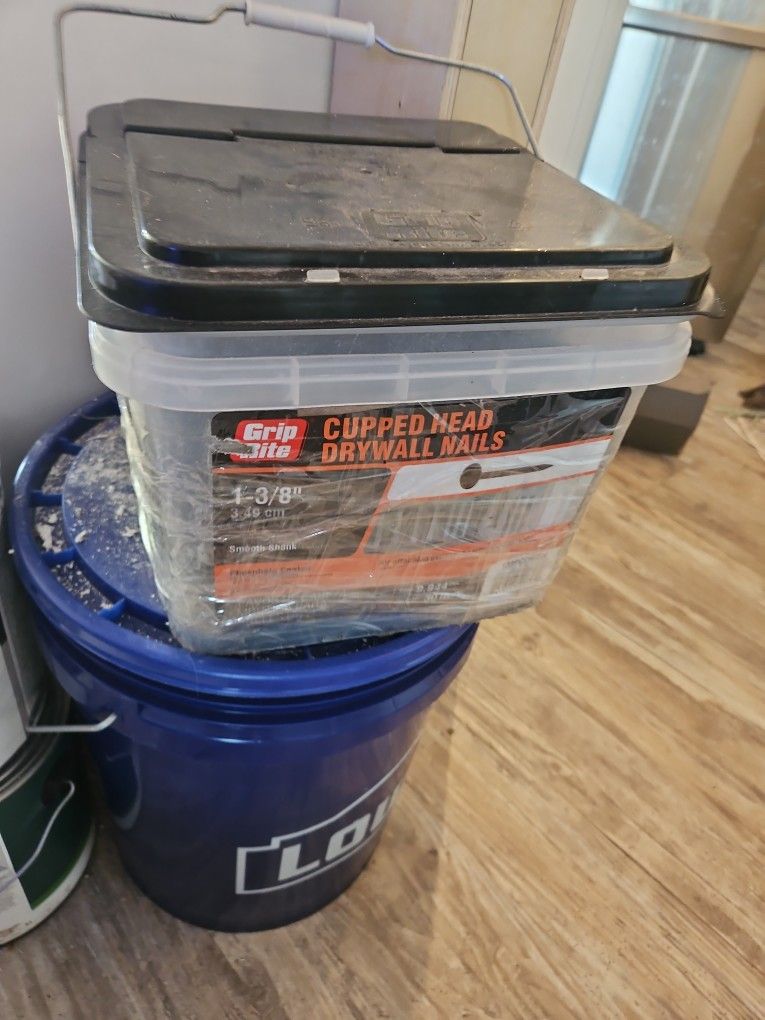 Drywall Nails 1 3/8 30 Lbs