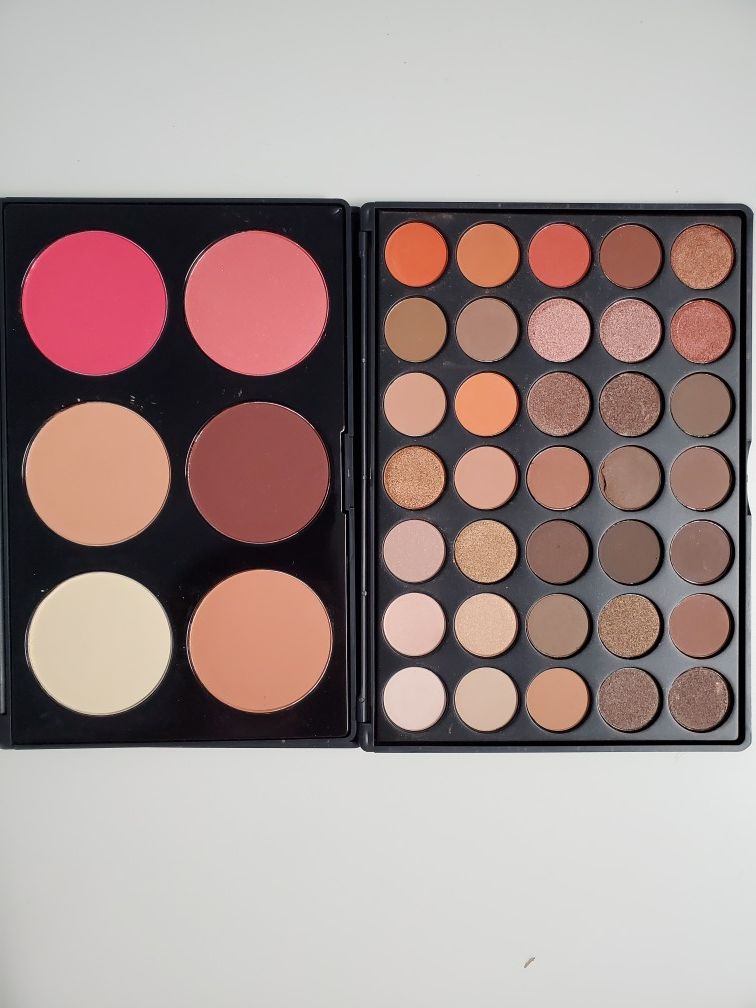 Free blush palette and eyeshadow palette MUST BE READY TO PICK UP!!